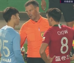  里昂主帅赛后炮轰裁判，恐遭足协追加处罚  